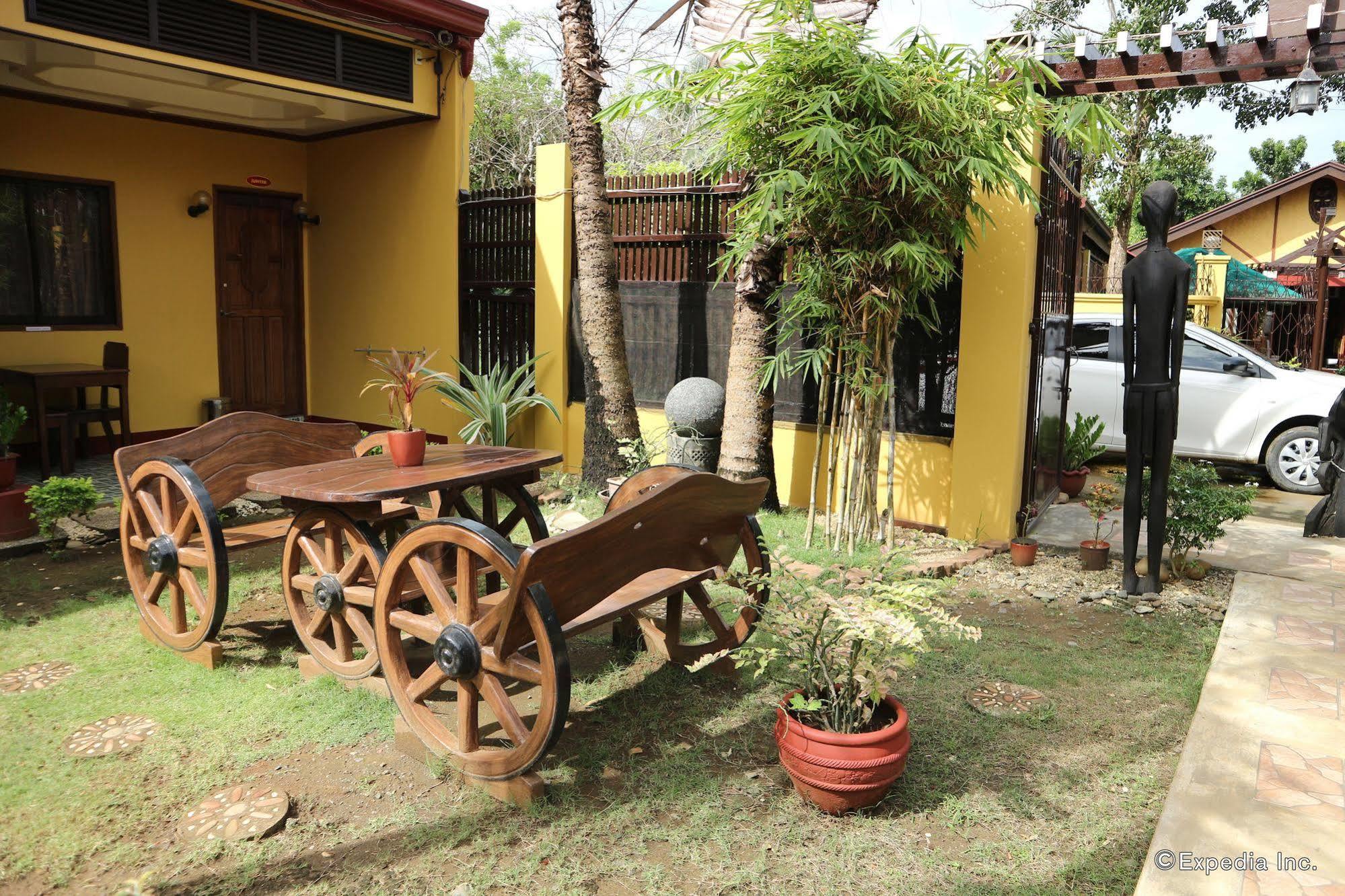 Hotel Tres Pension House Puerto Princesa Exterior foto